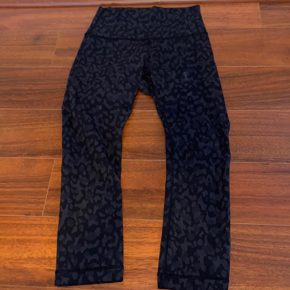 Lululemon 25 inch pants size 4